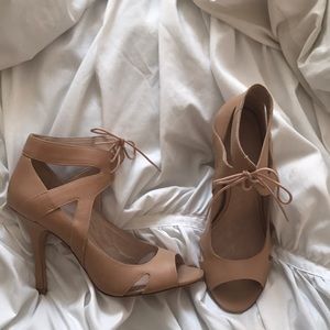 Pour la victoire heels